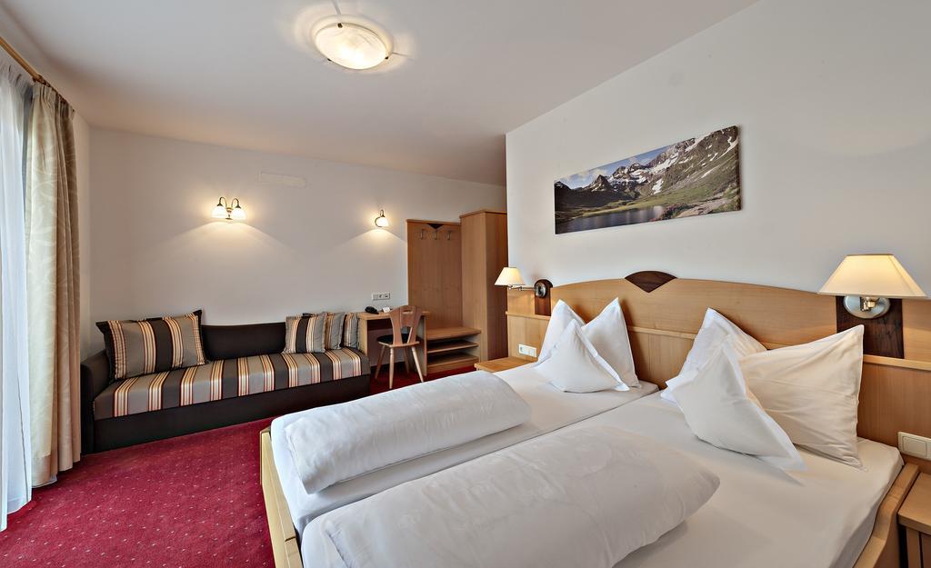 Hotel Pfandleralm San Martino In Passiria  Стая снимка